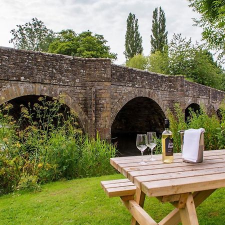 The Lion Hotel Leintwardine Екстериор снимка