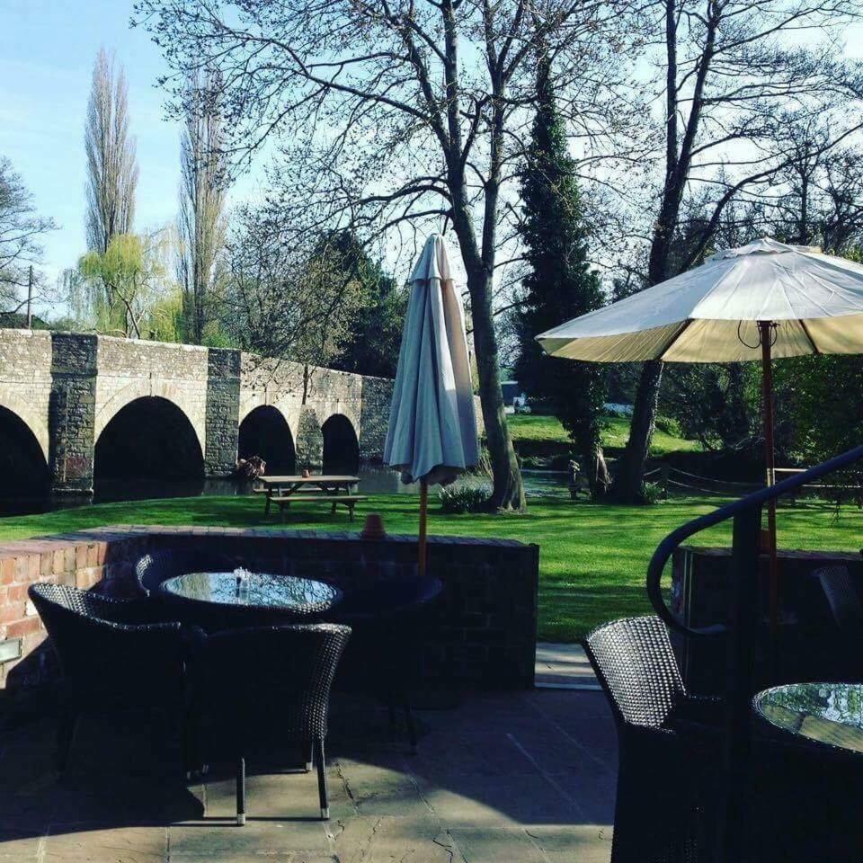 The Lion Hotel Leintwardine Екстериор снимка